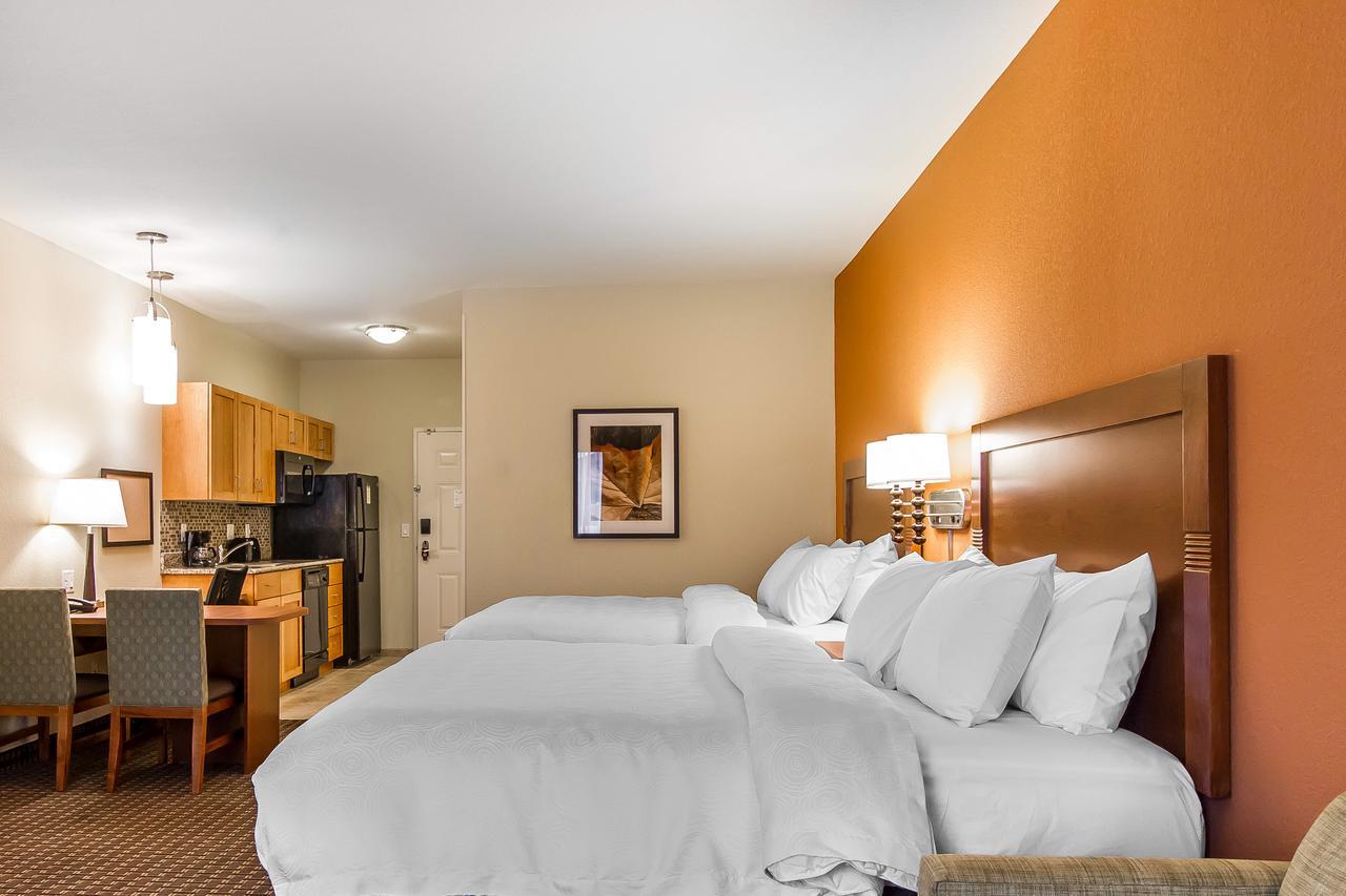 Mainstay Suites Stanley Екстериор снимка